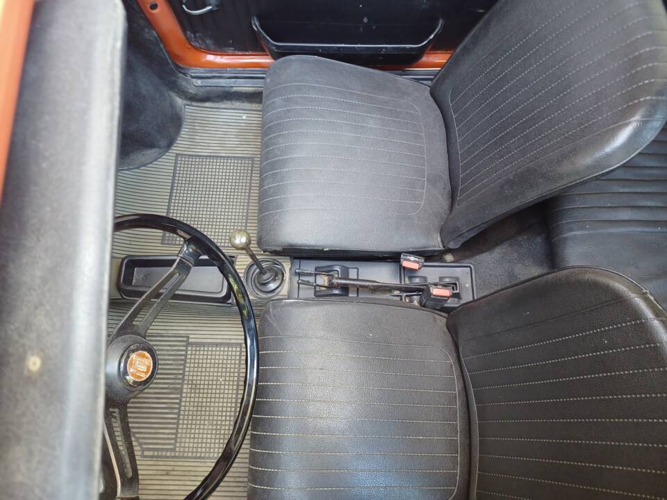 Image 23/56 of FIAT 500 L (1971)