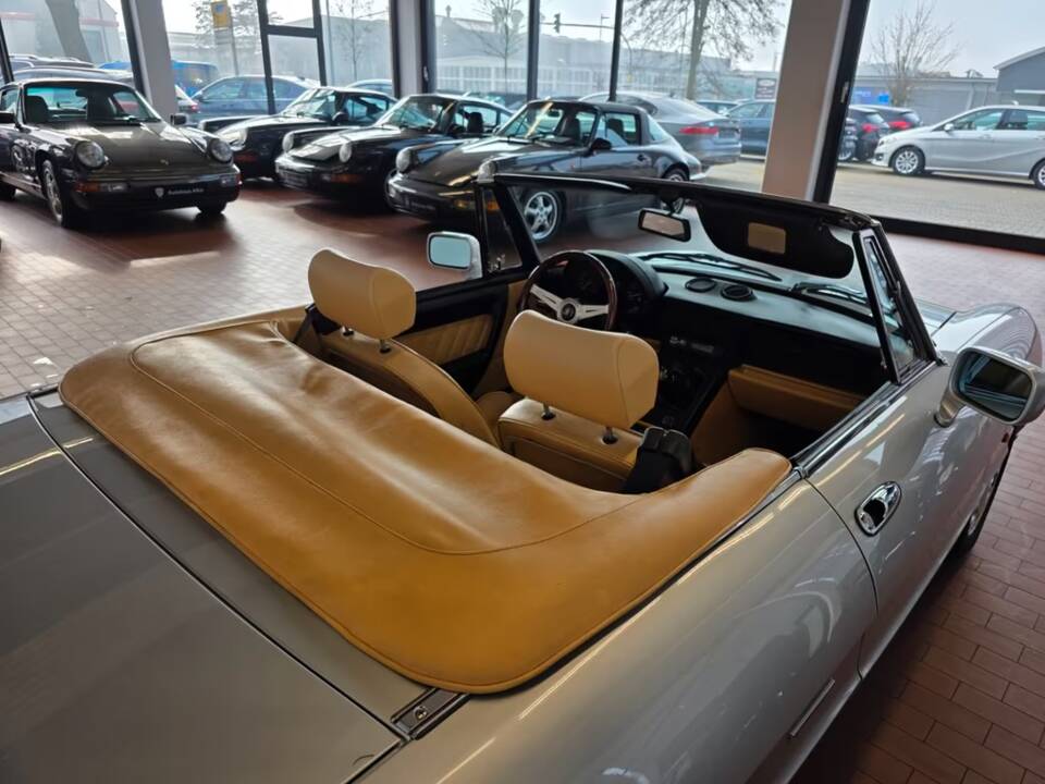 Bild 4/19 von Alfa Romeo 2.0 Spider (1990)
