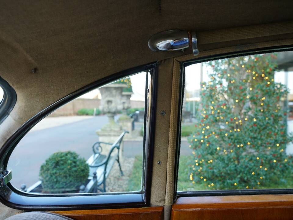 Afbeelding 8/50 van BMW 502 - 3.2 Litre (1958)
