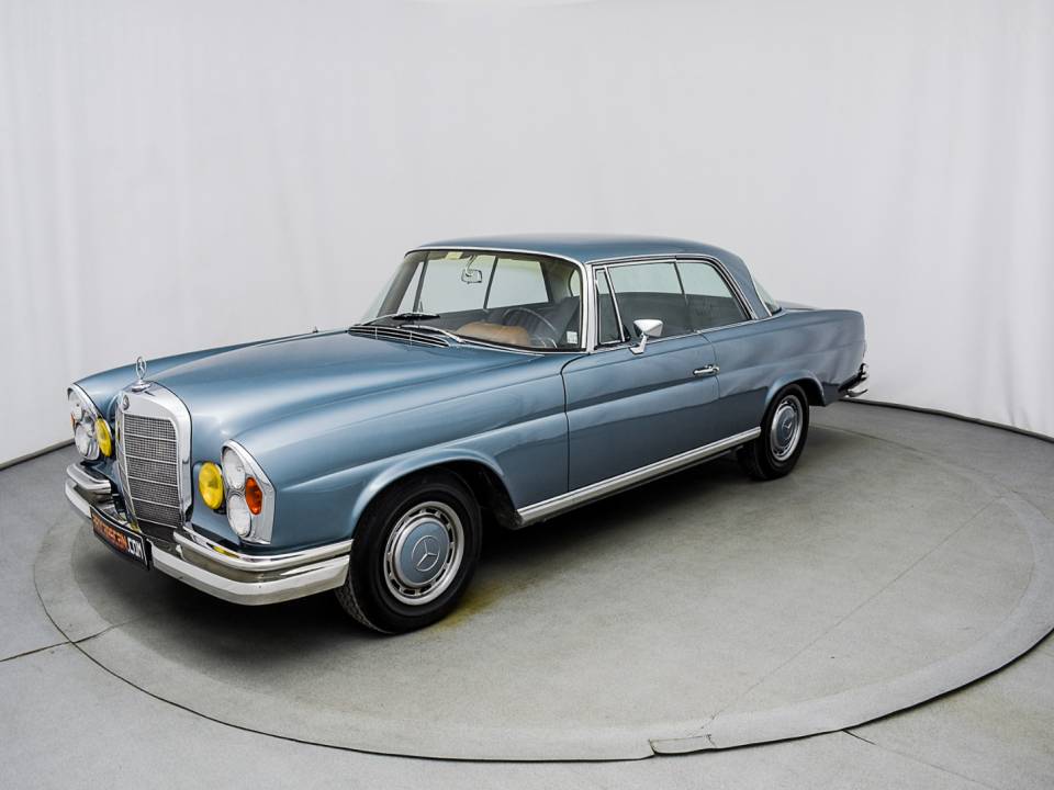 Bild 2/31 von Mercedes-Benz 250 SE (1967)