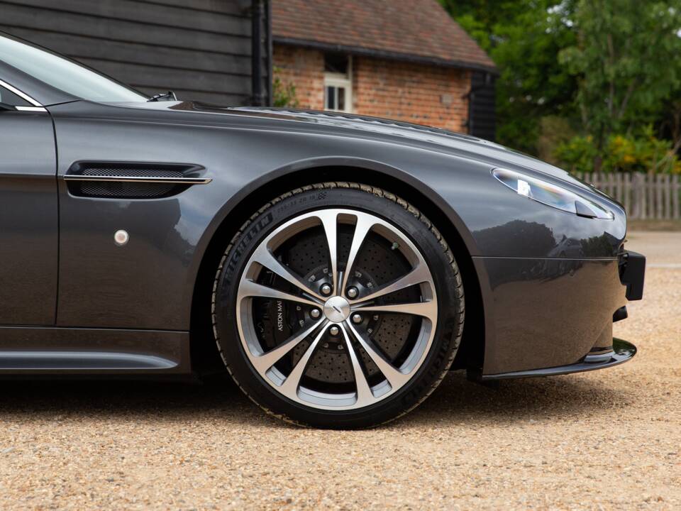 Bild 9/79 von Aston Martin V12 Vantage (2011)