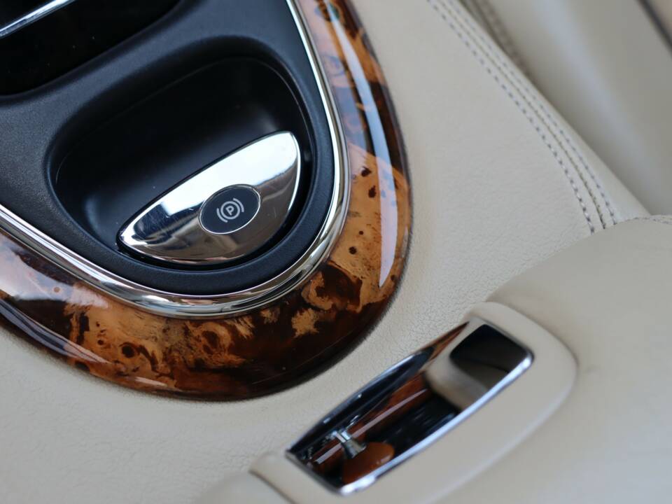 Imagen 26/50 de Jaguar XJ 8 4.2 (2006)
