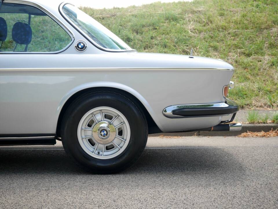 Bild 23/26 von BMW 3.0 CSi (1900)