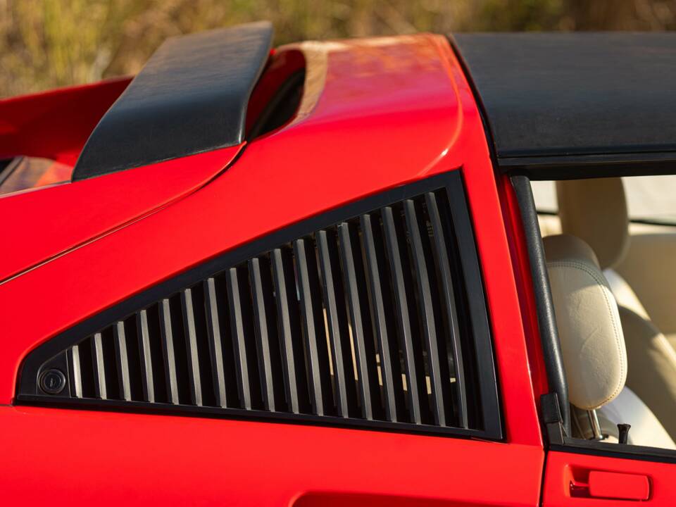 Image 28/50 of Ferrari 208 GTS Turbo (1986)