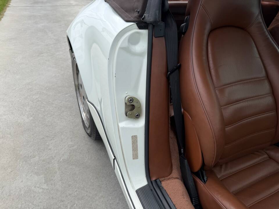 Image 45/62 of Porsche 911 Carrera 2 (1990)