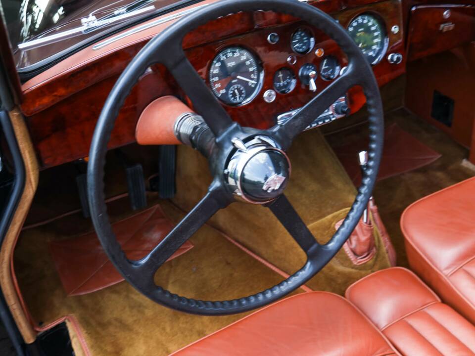 Immagine 50/50 di Jaguar XK 120 DHC (1953)