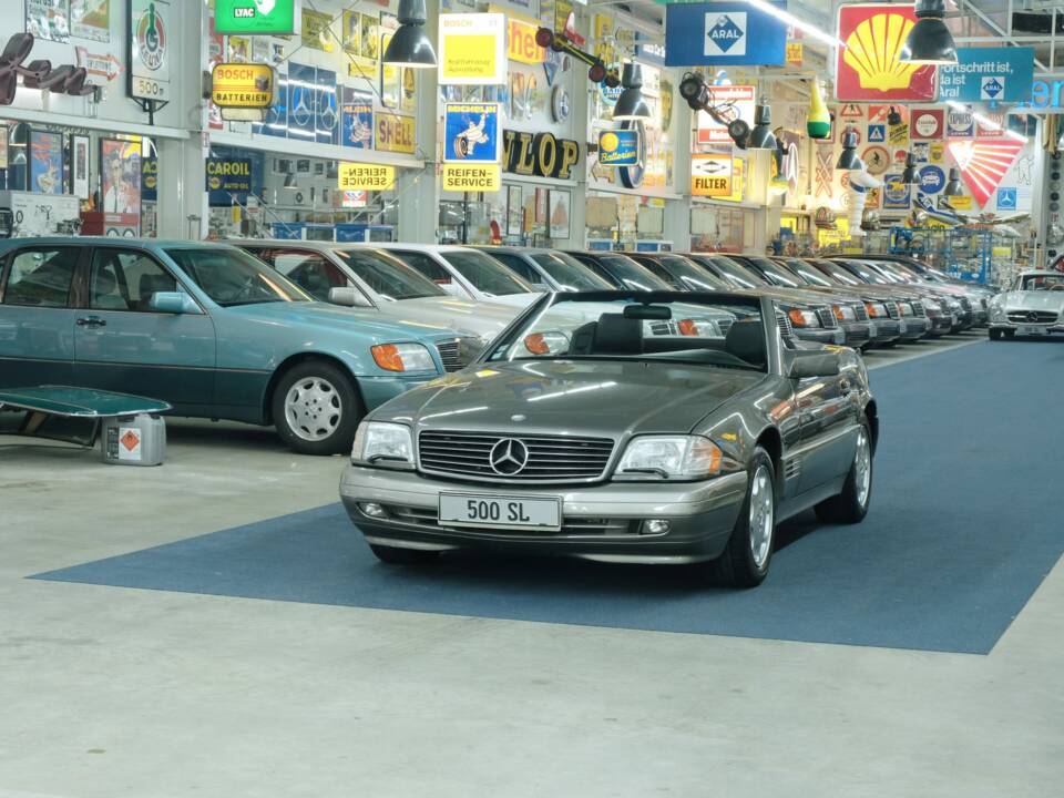 Image 15/50 of Mercedes-Benz SL 500 (1994)
