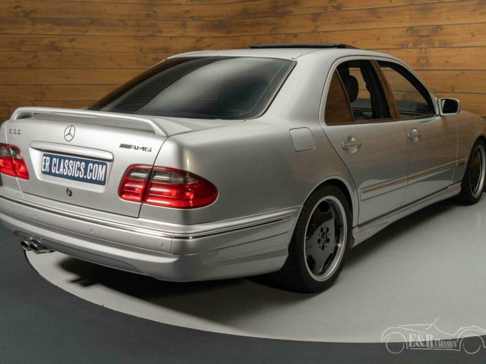 Image 9/19 of Mercedes-Benz E 55 AMG (2001)