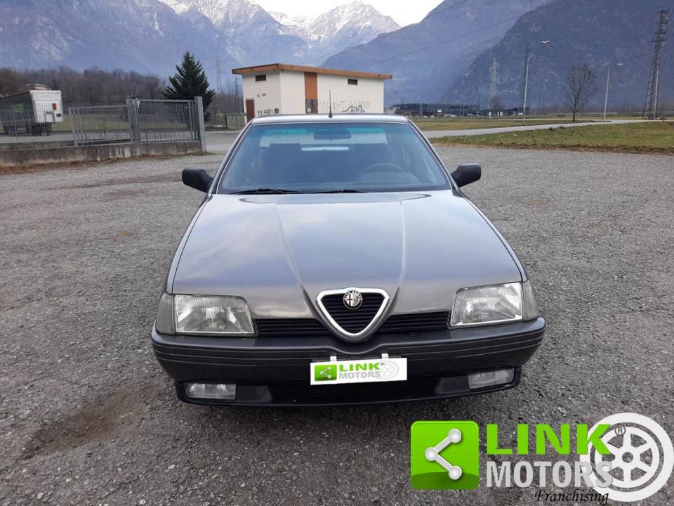 Imagen 2/10 de Alfa Romeo 164 3.0 V6 (1988)