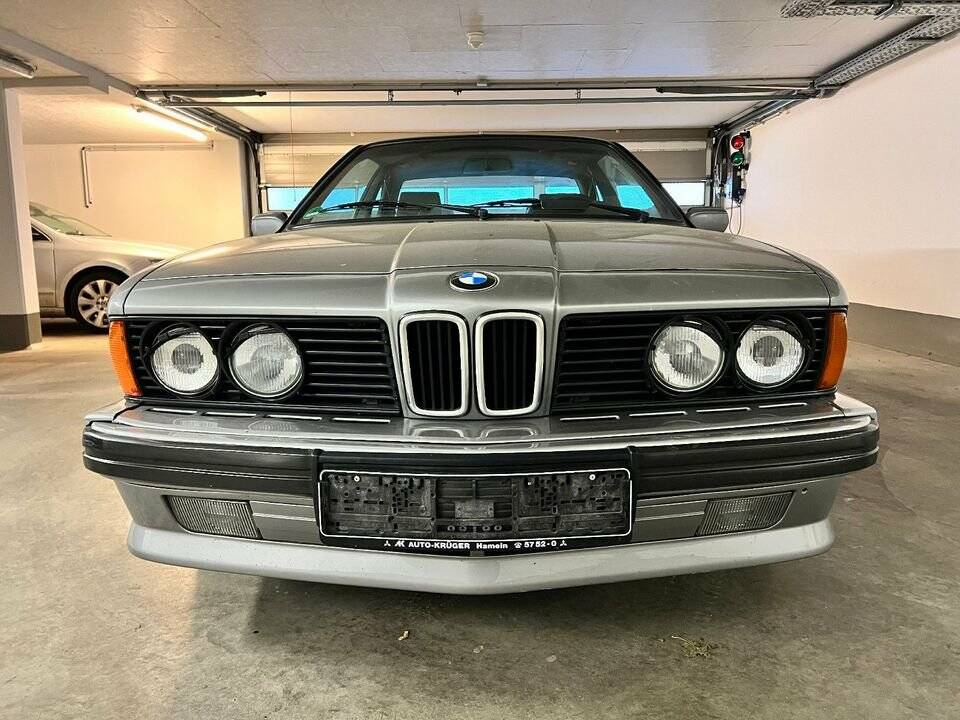 Image 3/7 de BMW 635 CSi (1988)