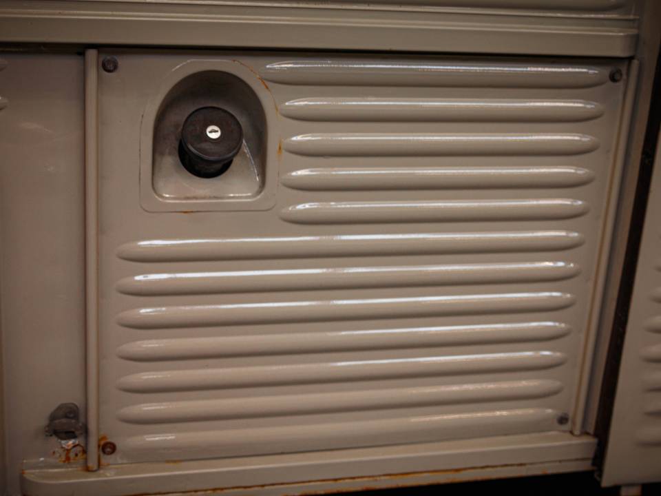 Bild 18/44 von Citroën HY (1974)