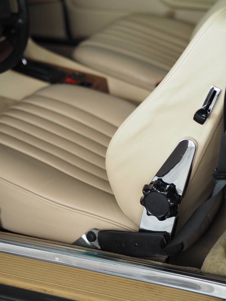 Immagine 37/51 di Mercedes-Benz 280 SL (1985)