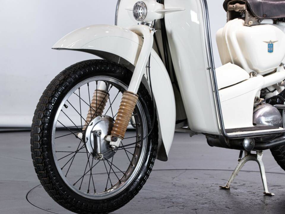 Image 48/50 de Aermacchi DUMMY (1956)