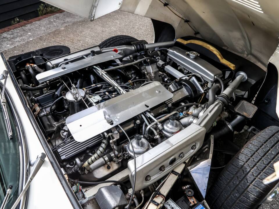 Bild 27/41 von Jaguar E-Type V12 (1972)