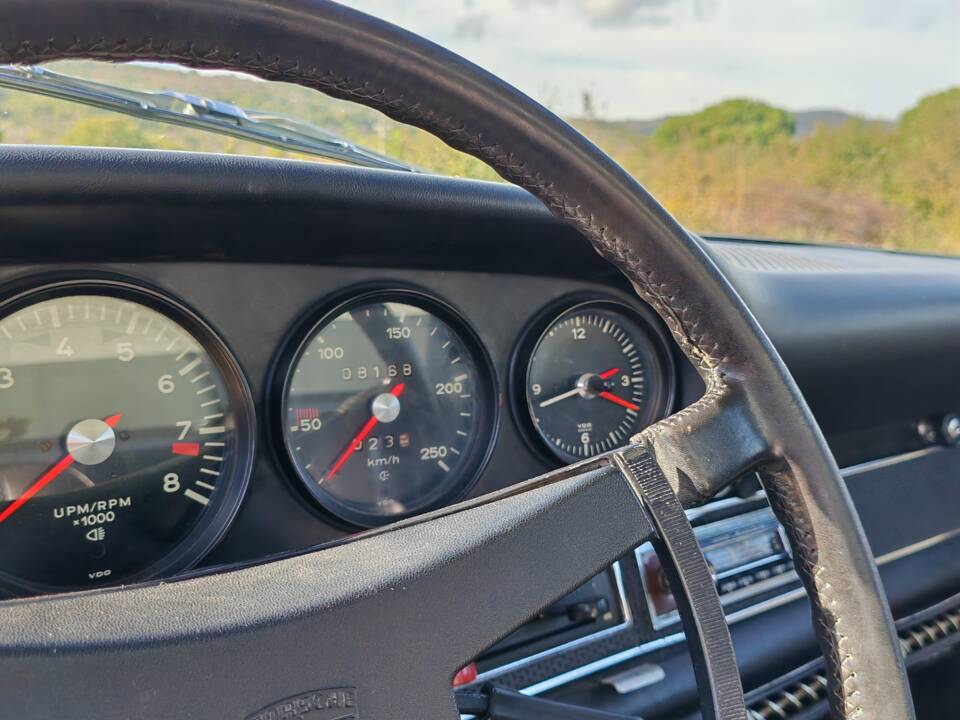 Immagine 38/41 di Porsche 911 2.2 S (1971)
