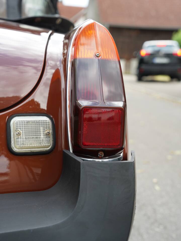 Image 30/100 of MG MGB (1978)