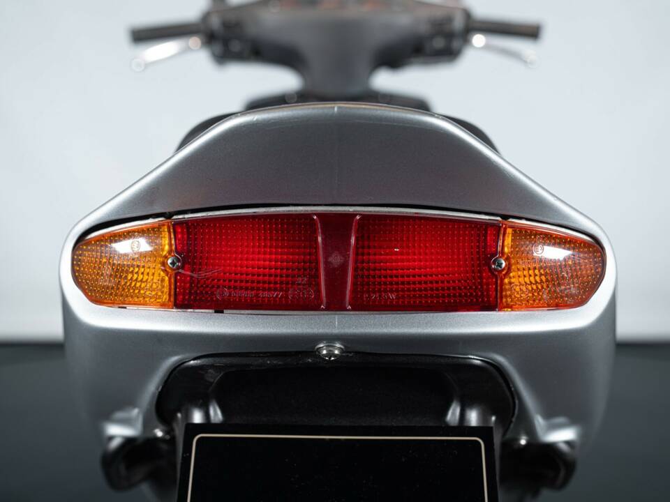 Image 22/29 de Aprilia SR 50 (1994)
