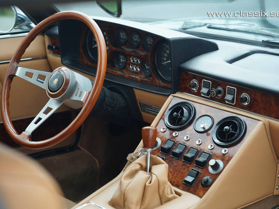 Image 13/28 of Lamborghini Espada 400 GT (1970)