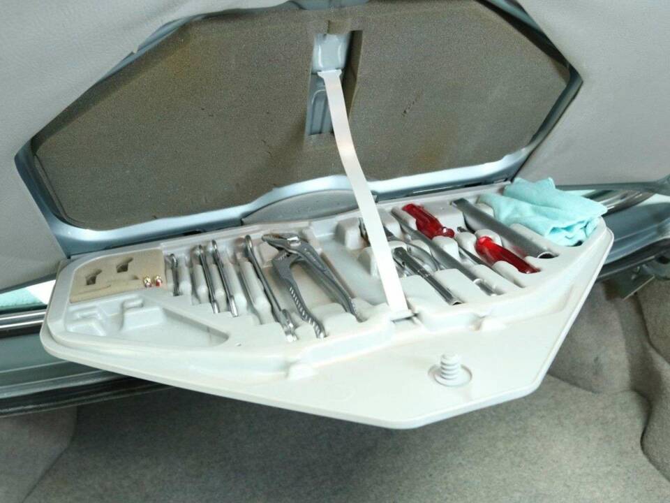 Bild 34/49 von BMW 633 CSi A (1980)