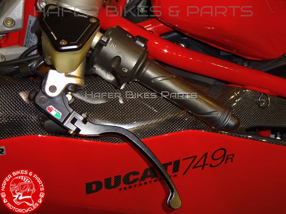 Bild 18/24 von Ducati DUMMY (2004)