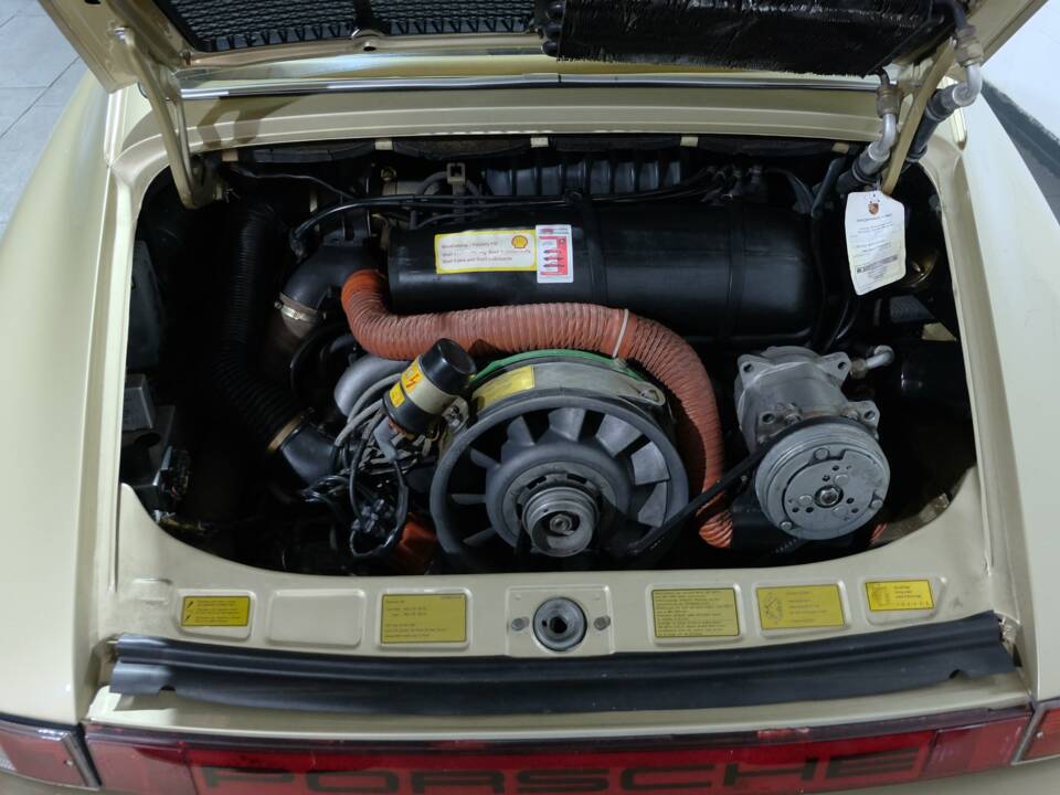 Bild 28/35 von Porsche 911 2.7 S (1975)