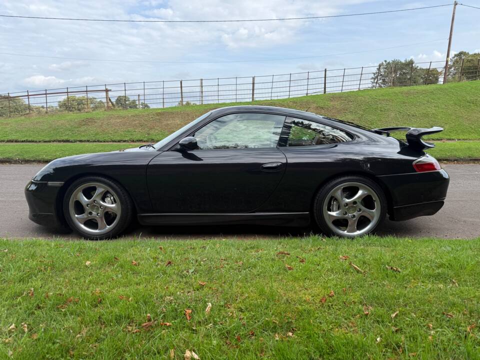 Image 6/30 of Porsche 911 Carrera 4 &quot;Millenium-Edition&quot; (2000)