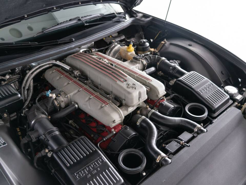 Image 45/47 of Ferrari 550 Maranello (1997)