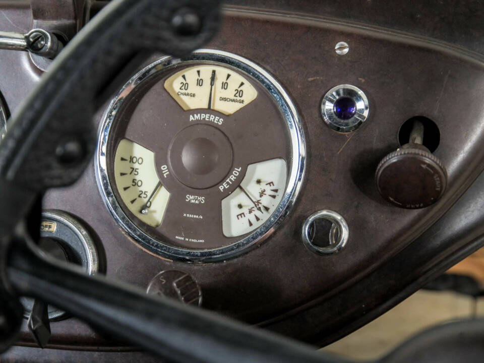 Image 19/50 de Morris Eight (1939)