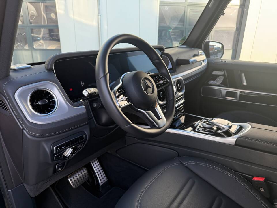 Immagine 28/30 di Mercedes-Benz G 500 (LWB) (2023)