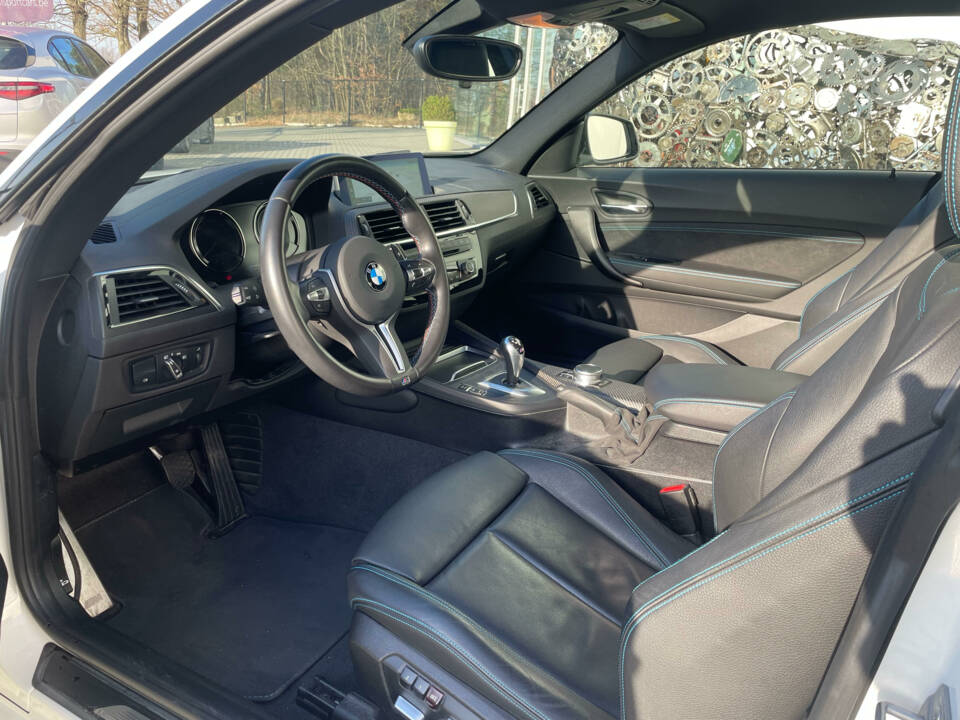 Image 16/25 de BMW M2 Coupé (2018)
