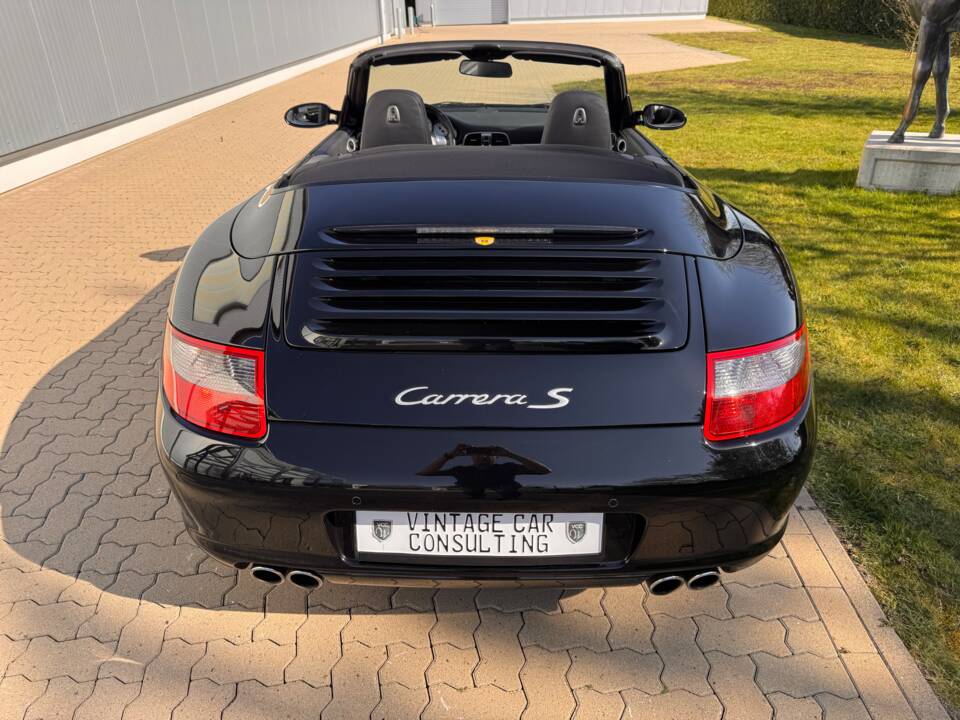 Bild 12/66 von Porsche 911 Carrera S (2006)