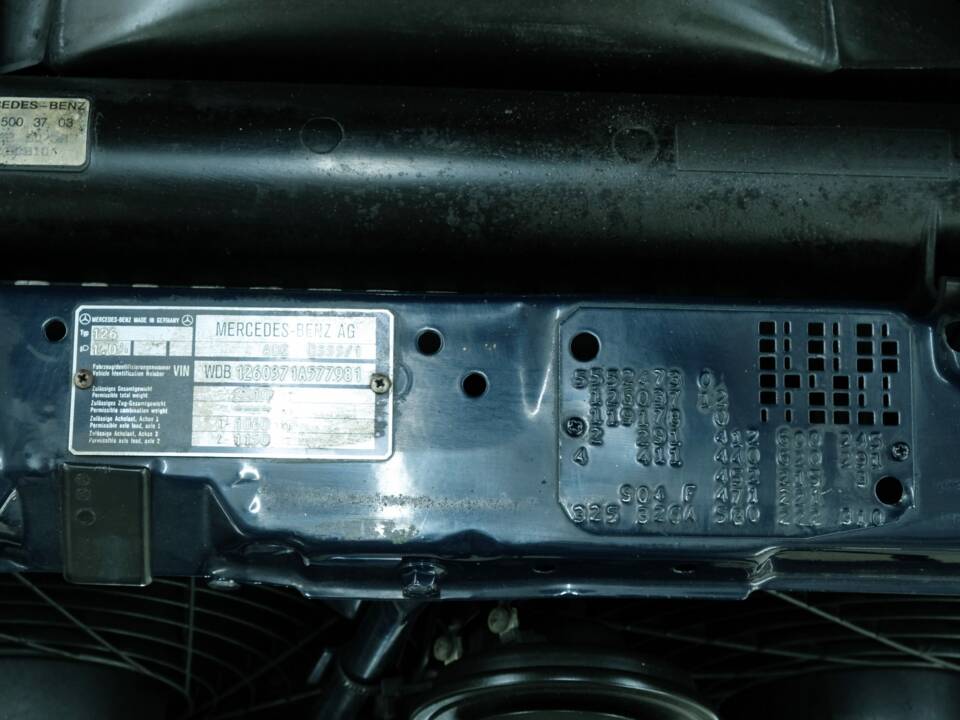 Bild 11/50 von Mercedes-Benz 500 SEL (1990)