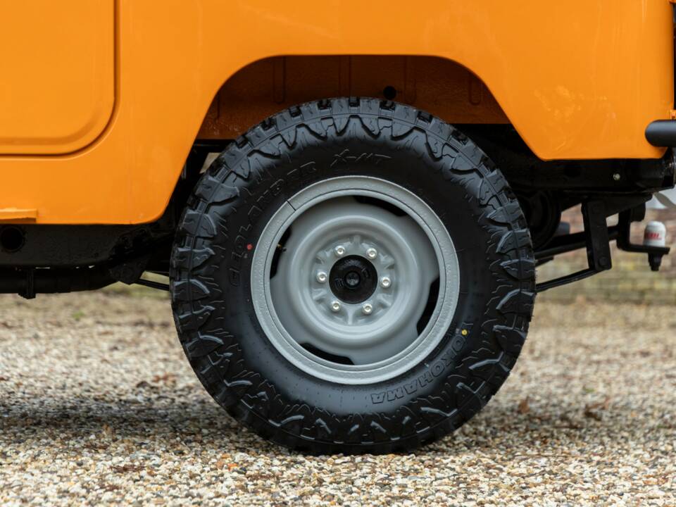 Image 15/50 of Toyota Land Cruiser FJ 40 (1980)
