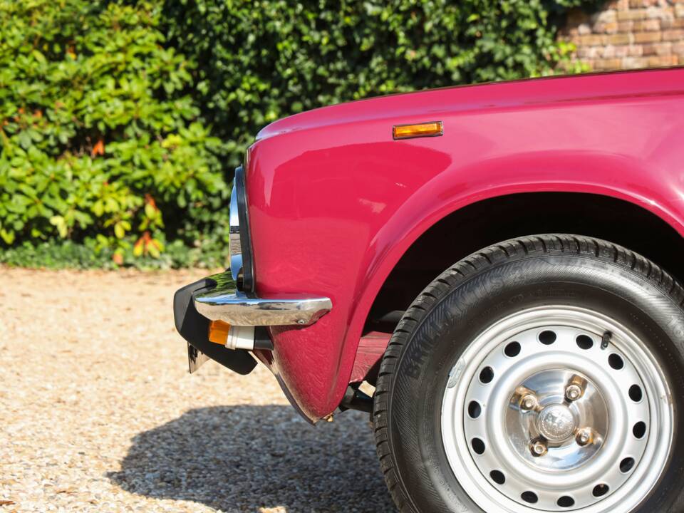 Image 20/50 of Alfa Romeo Giulia Nuova Super 1300 (1975)