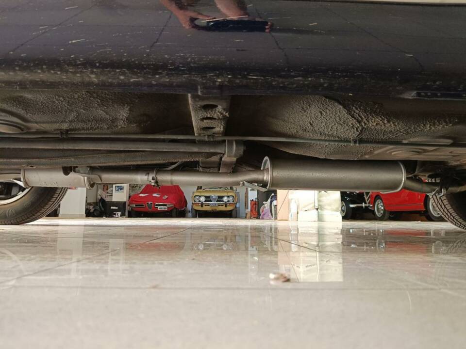 Image 33/50 de Alfa Romeo Alfetta 1.6 (1979)