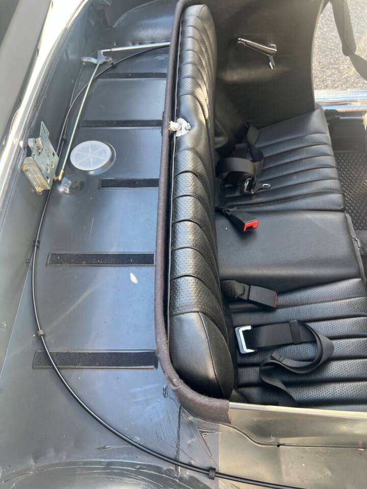 Image 9/23 of Mercedes-Benz 300 SL (1986)