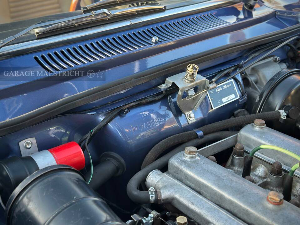 Afbeelding 50/99 van Alfa Romeo 2000 GT Veloce (1973)