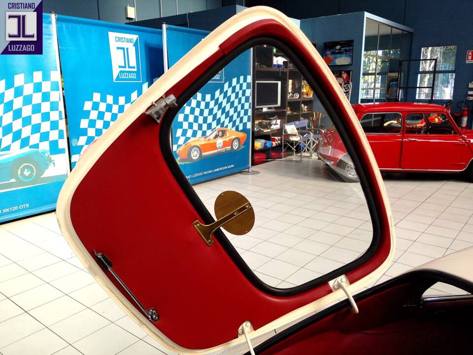 Bild 38/54 von Jaguar E-Type 4.2 (1967)