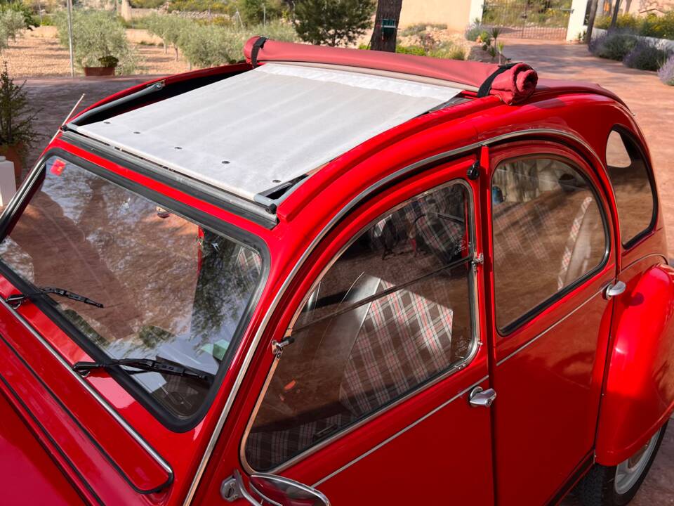 Afbeelding 23/28 van Citroën 2 CV 6 Club (1990)