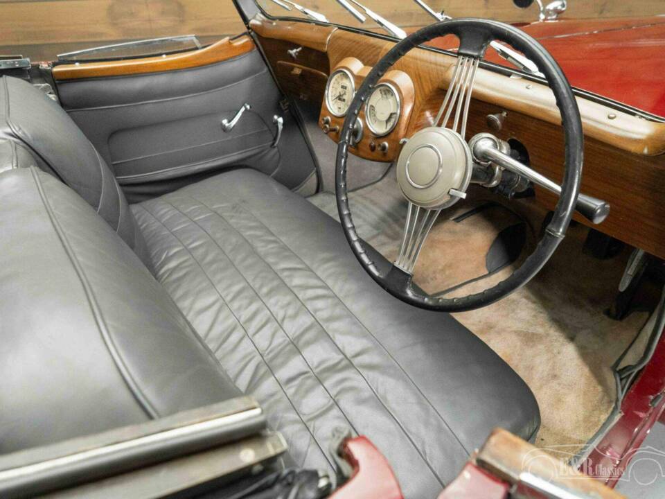 Image 2/19 of Triumph 1800 Roadster (1947)