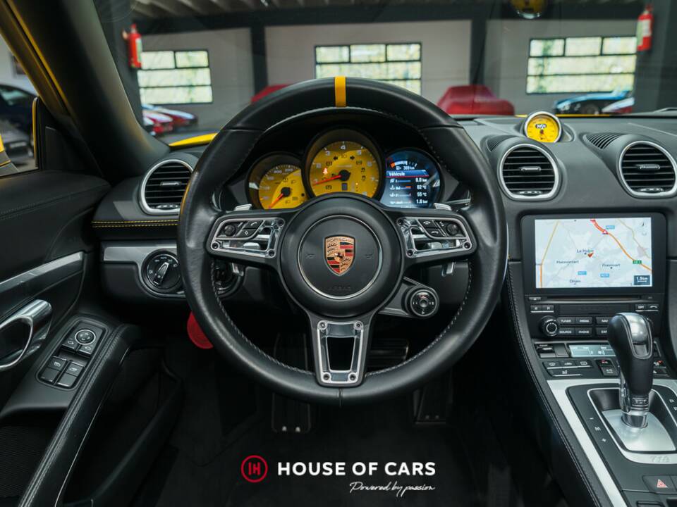 Immagine 16/25 di Porsche 718 Boxster S (2017)