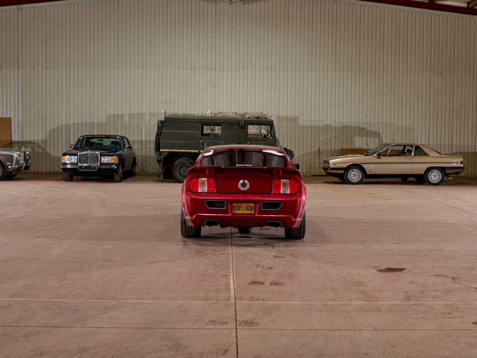 Image 6/68 of Ford Mustang GT (2005)