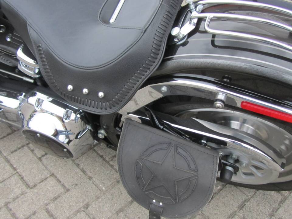 Image 5/20 of Harley-Davidson DUMMY (2007)