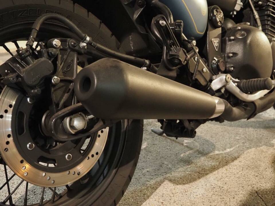 Bild 27/30 von Triumph DUMMY (2000)