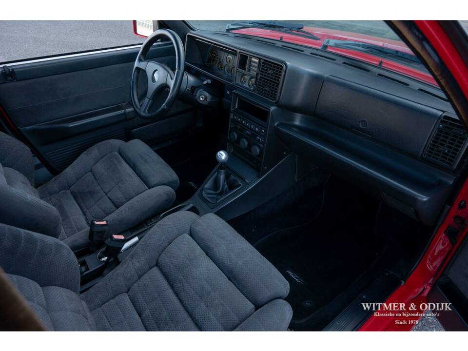 Immagine 9/27 di Lancia Delta HF Integrale (1991)