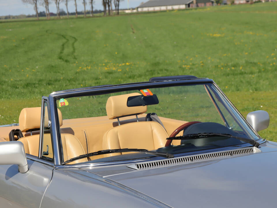 Image 26/50 of Alfa Romeo 2.0 Spider (1992)