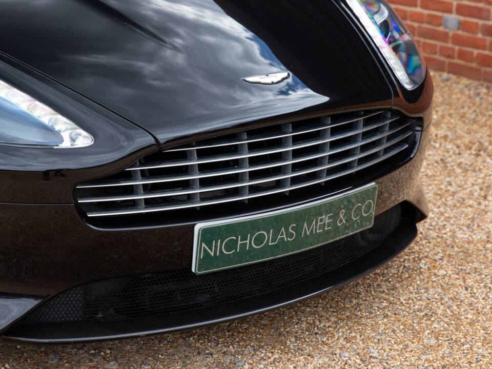 Image 13/94 of Aston Martin DB 9 (2014)