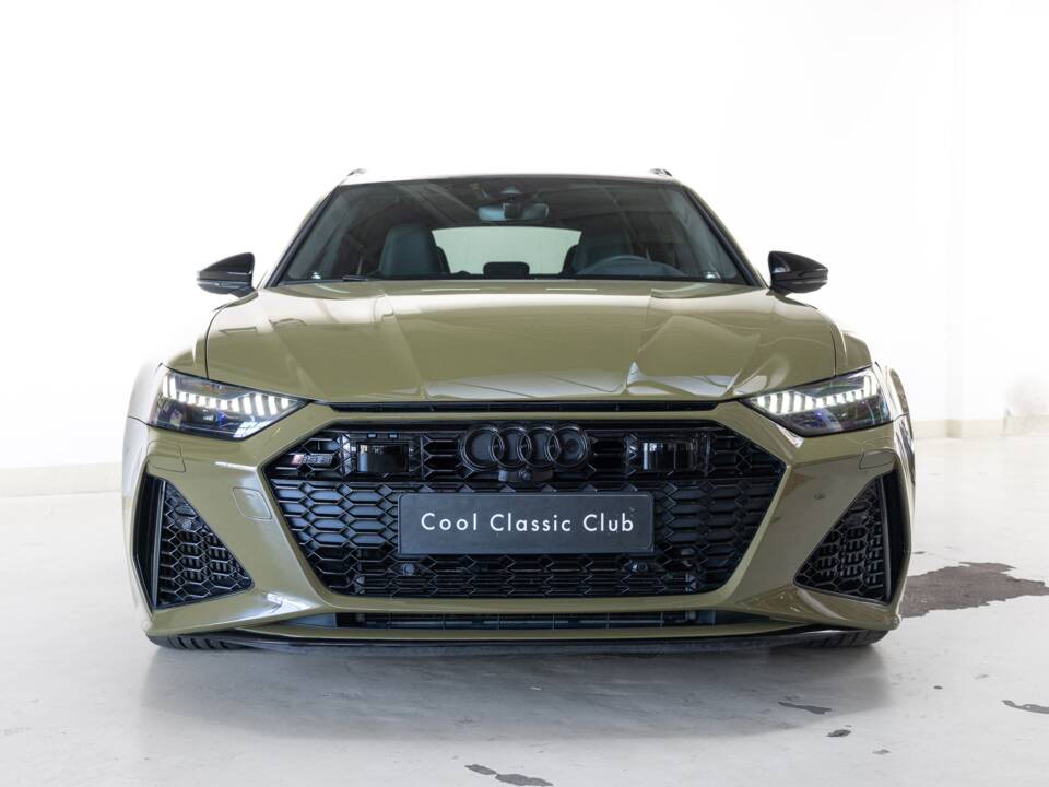 Image 2/40 of Audi RS6 Avant (2019)
