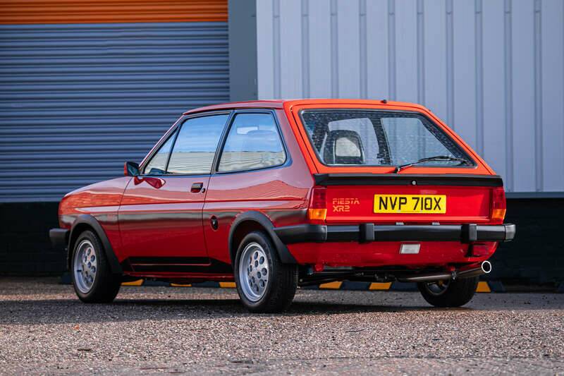Image 4/50 of Ford Fiesta XR2 (1982)
