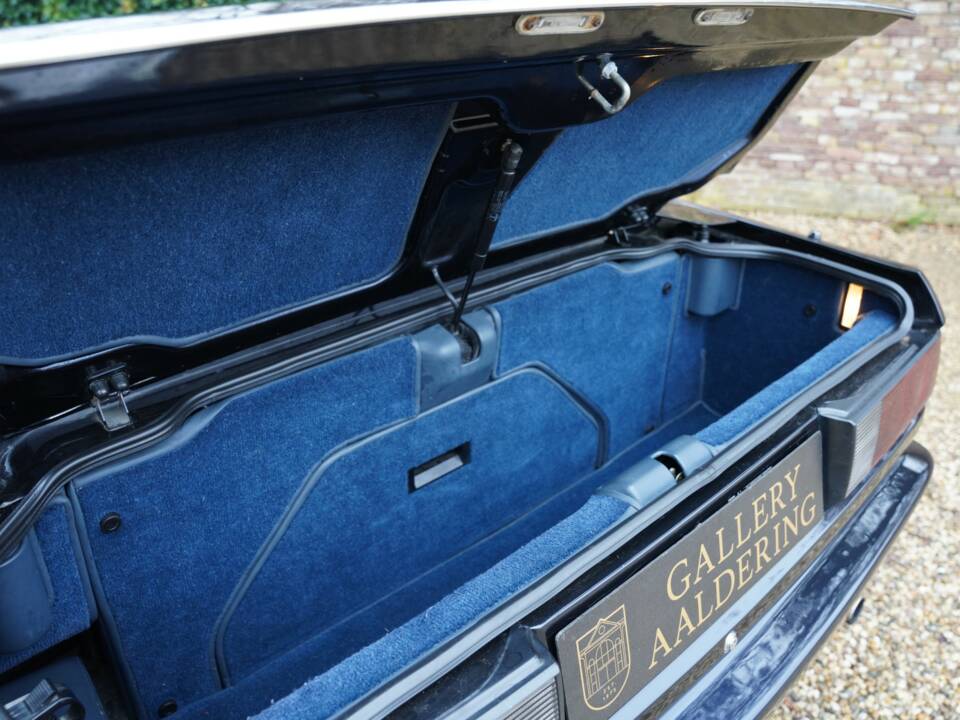 Bild 22/50 von Aston Martin Virage Volante (1994)